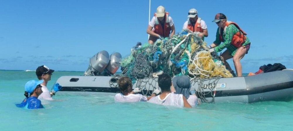 Marine Debris Removal ...Hawaiian Islands, autumn cleaning debris